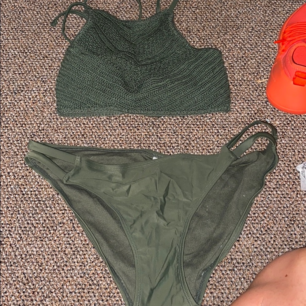 Bathing suit